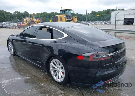 2016 Tesla Model S 90D/P100D/P85D/P90D z USA, uszkodzony, nr VIN 5YJSA1E40GF136499